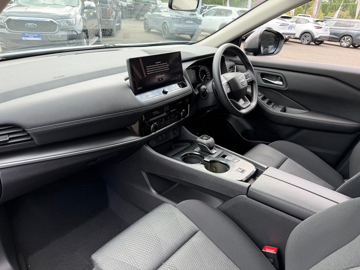 2025 Nissan X-TRAIL ST