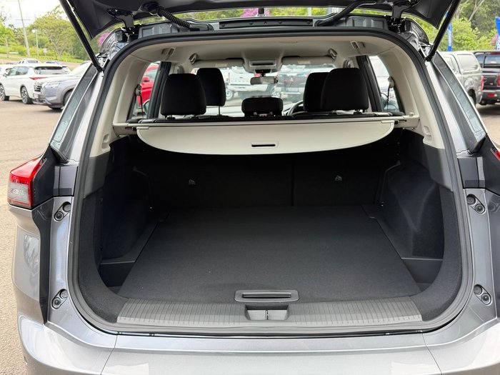 2025 Nissan X-TRAIL ST