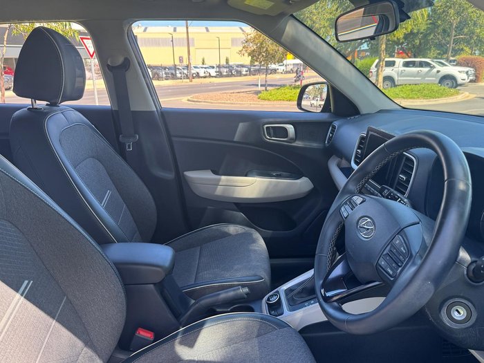 2019 Hyundai Venue Elite QX MY20 The Denim & Chalk White Roof