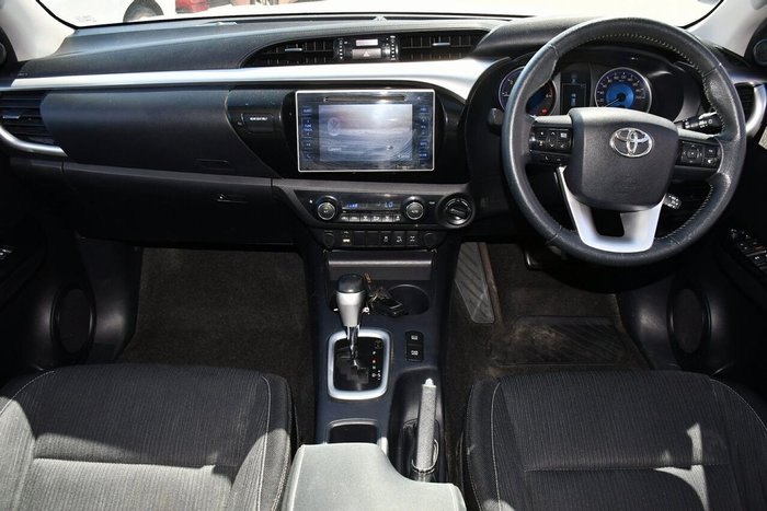 2016 Toyota Hilux SR5