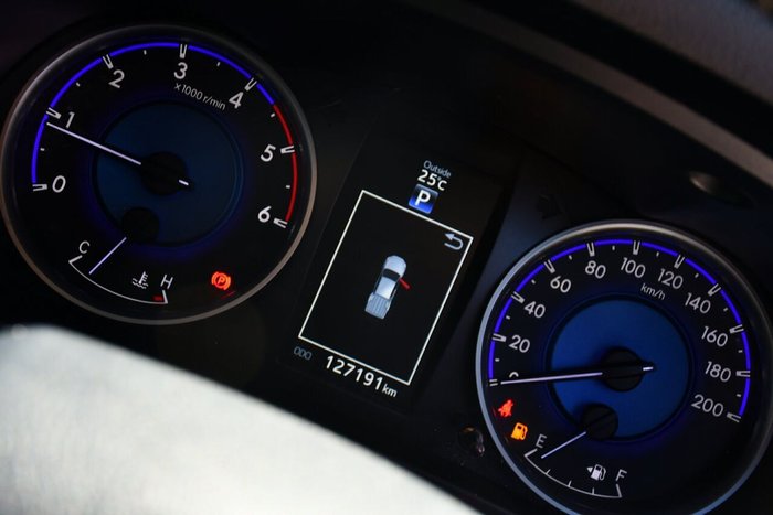 2016 Toyota Hilux SR5