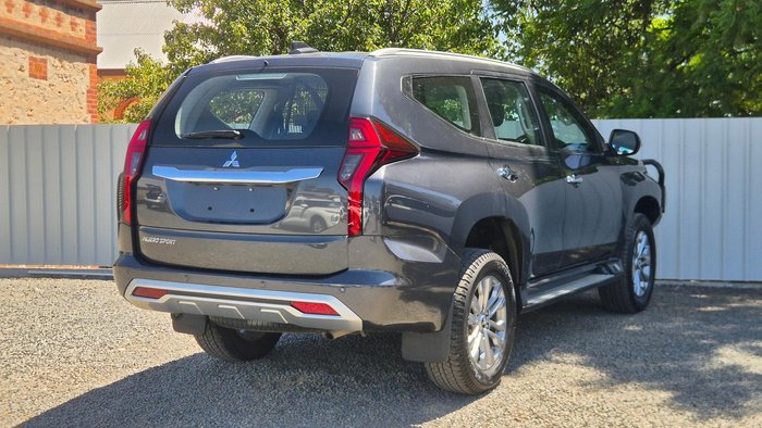 2022 Mitsubishi Pajero Sport GLX