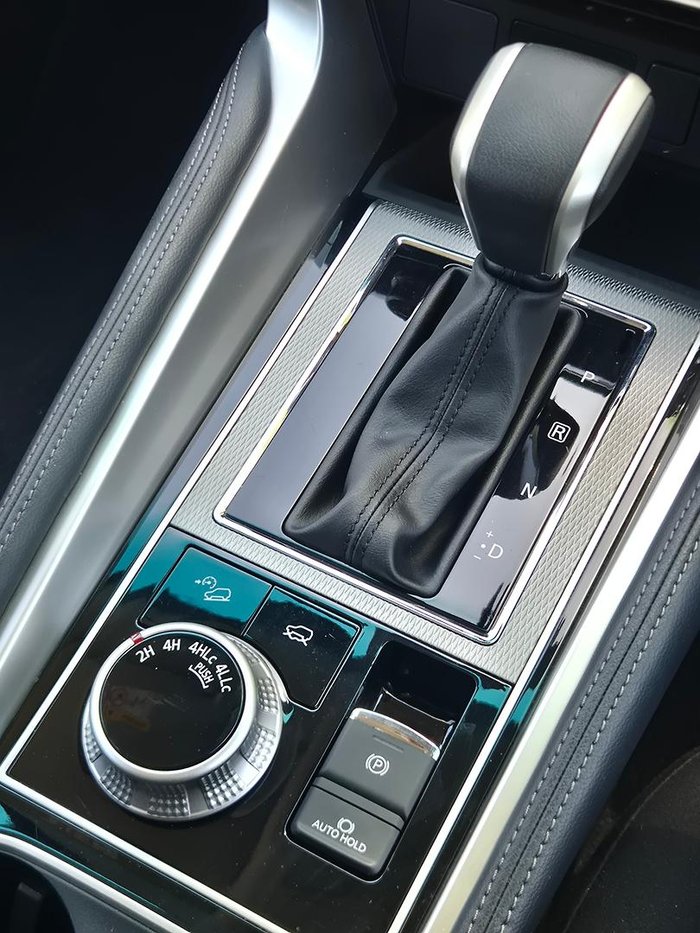 2022 Mitsubishi Pajero Sport GLX