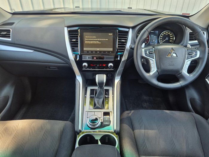 2022 Mitsubishi Pajero Sport GLX