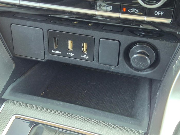 2022 Mitsubishi Pajero Sport GLX