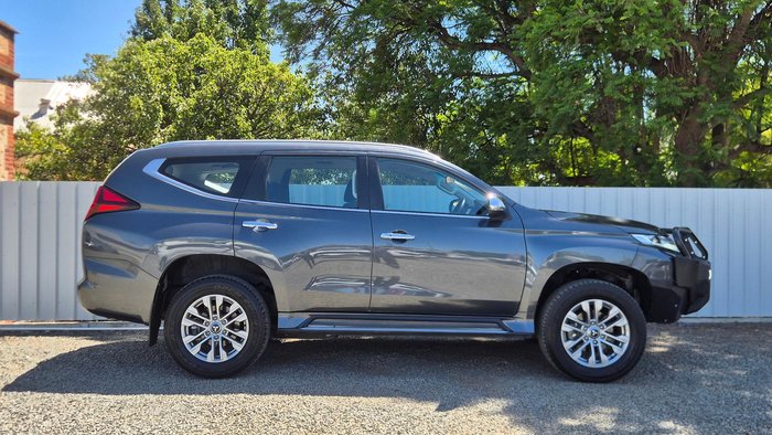 2022 Mitsubishi Pajero Sport GLX