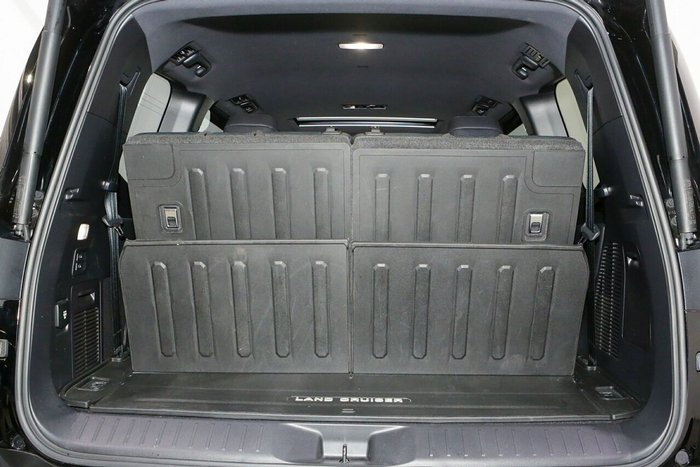 2023 Toyota Landcruiser Sahara