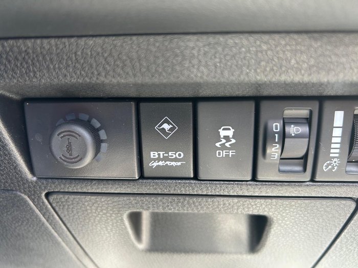 2024 Mazda BT-50 XT