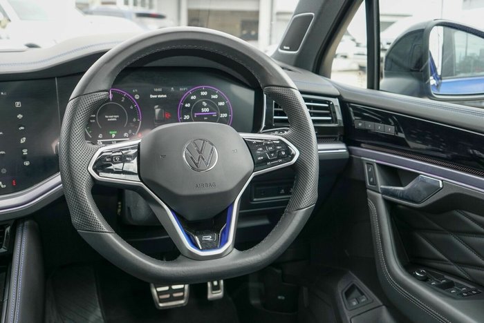 2023 Volkswagen Touareg R