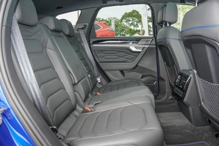 2023 Volkswagen Touareg R