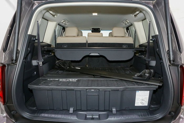 2025 Toyota Landcruiser Prado VX