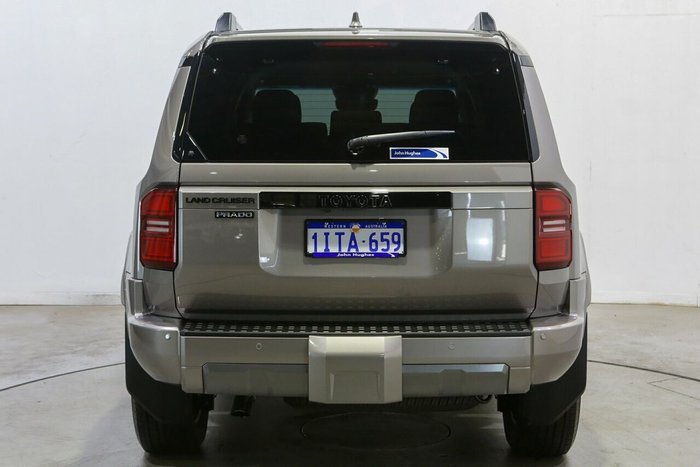 2025 Toyota Landcruiser Prado VX