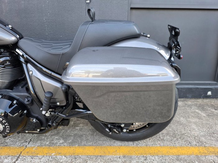 2025 Indian SPORT CHIEF RT HEAVY METAL SMOKE