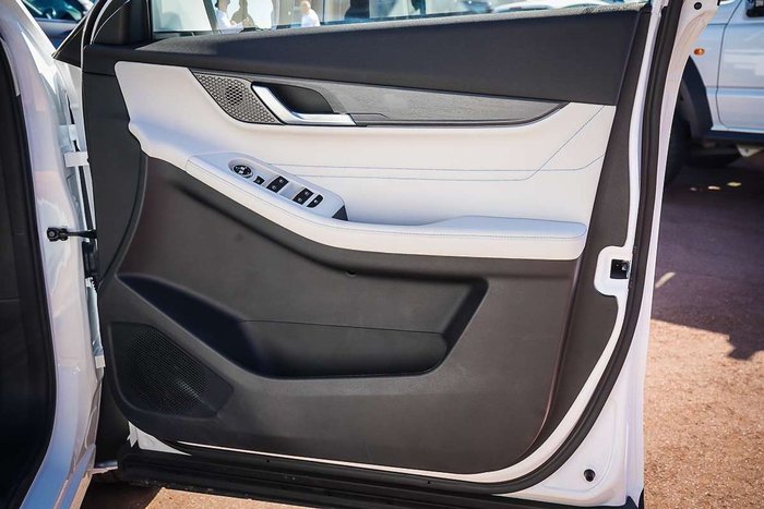 2025 Jaecoo J5 EV Summit