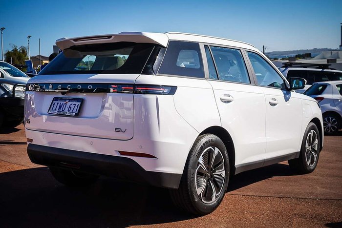 2025 Jaecoo J5 EV Summit