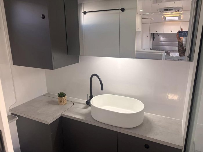 2026 Dreamhaven 20 Series Superx Caravan