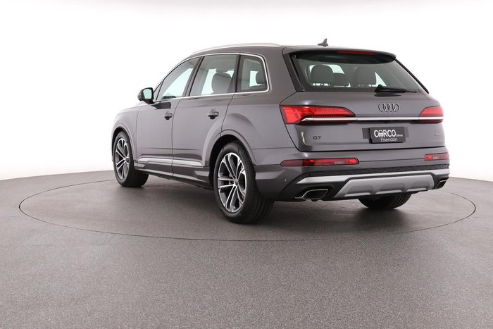 2025 Audi Q7 45 TDI