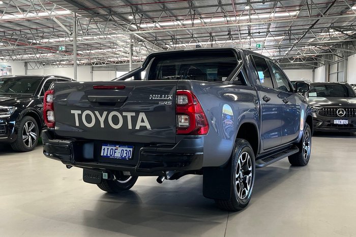 2025 Toyota Hilux SR5 48V