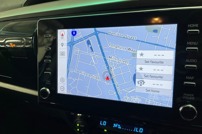 2025 Toyota Hilux SR5 48V