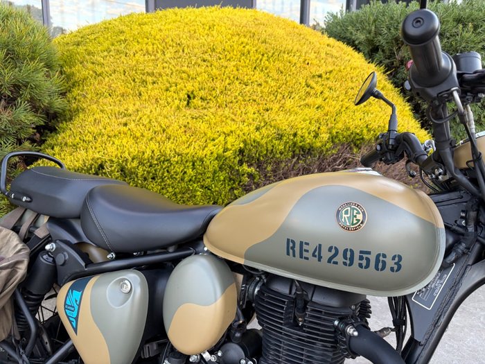 2025 Royal Enfield CLASSIC 350 SIGNALS KHAKI