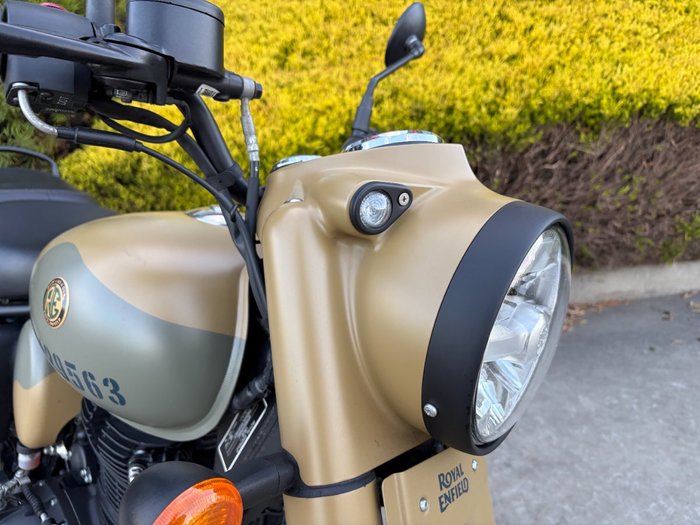 2025 Royal Enfield CLASSIC 350 SIGNALS KHAKI