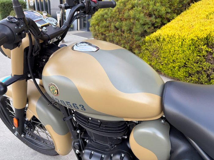2025 Royal Enfield CLASSIC 350 SIGNALS KHAKI