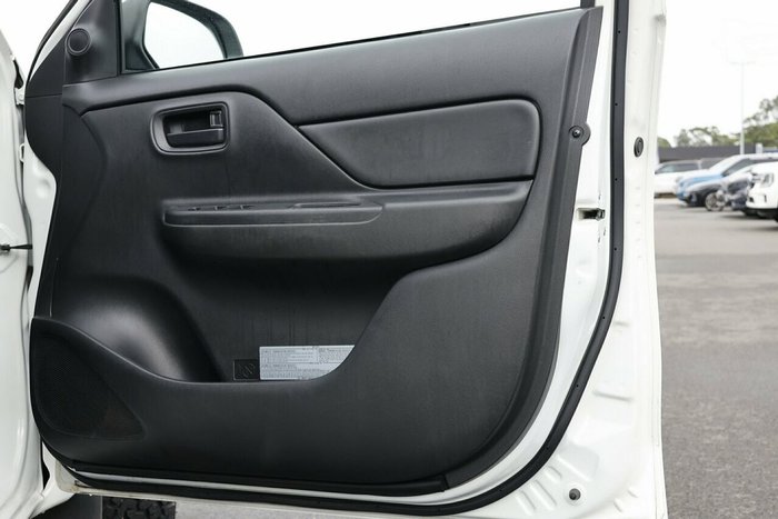 2020 Mitsubishi Triton GLX ADAS