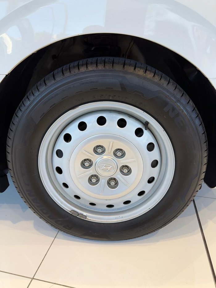 2022 Hyundai STARIA LOAD