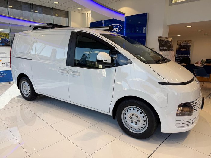 2022 Hyundai STARIA LOAD