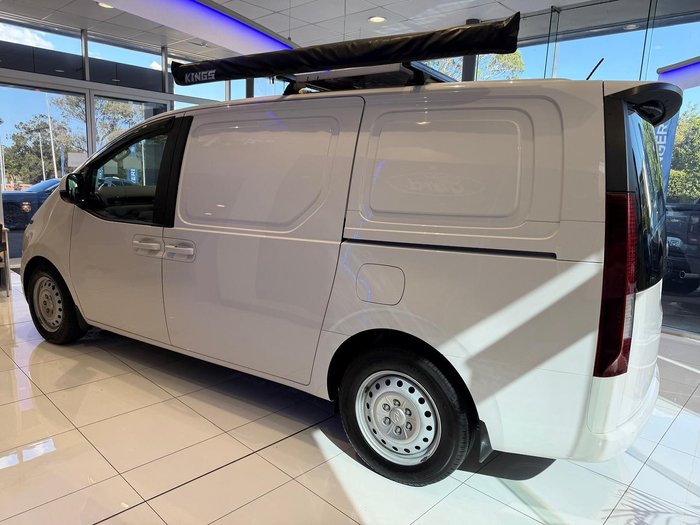 2022 Hyundai STARIA LOAD