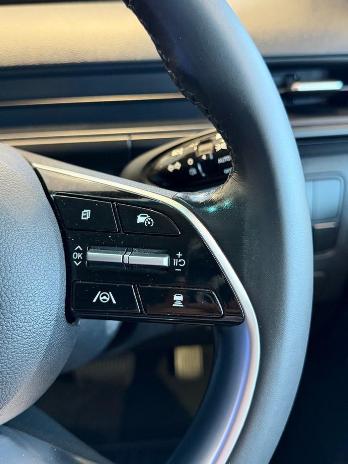 2022 Hyundai STARIA LOAD