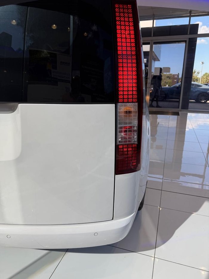 2022 Hyundai STARIA LOAD