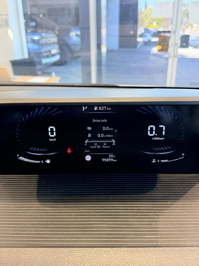 2022 Hyundai STARIA LOAD