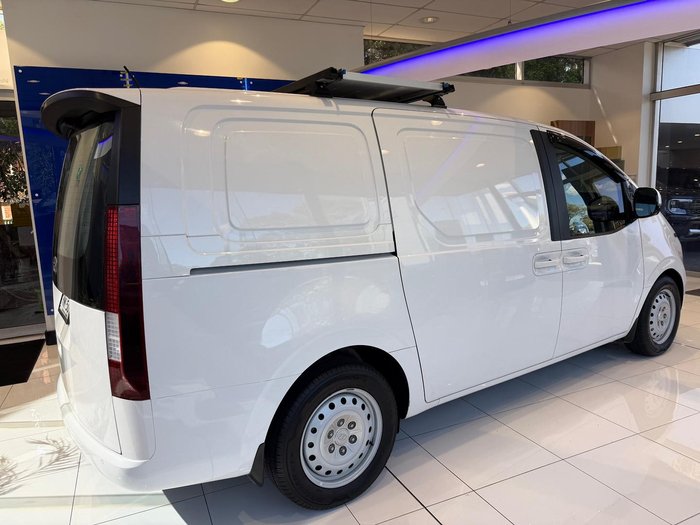 2022 Hyundai STARIA LOAD