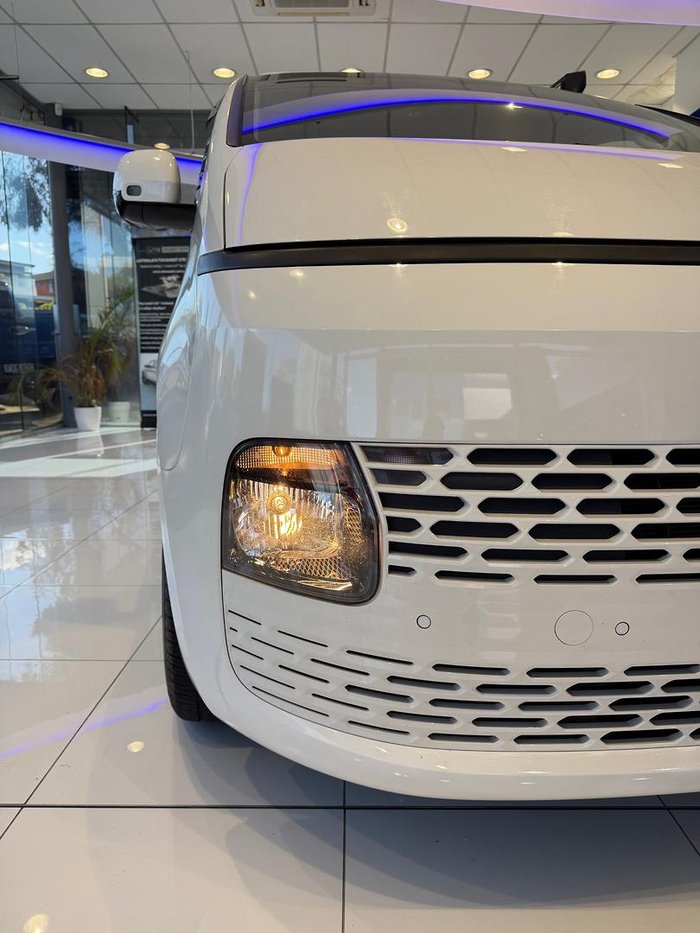2022 Hyundai STARIA LOAD