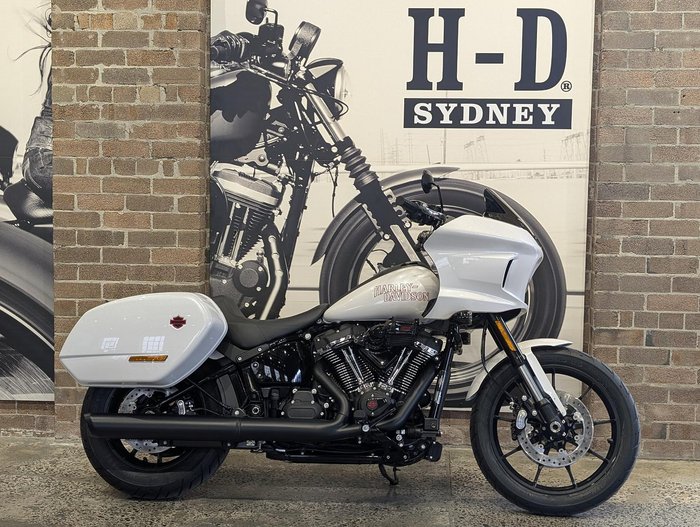 Harley-Davidson Low Rider ST 117 (FXLRST) Softail