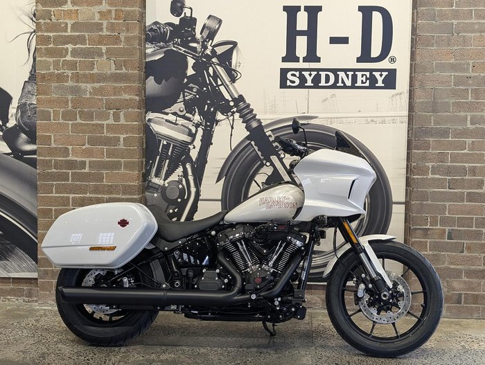 Harley-Davidson Low Rider ST 117 (FXLRST) Softail