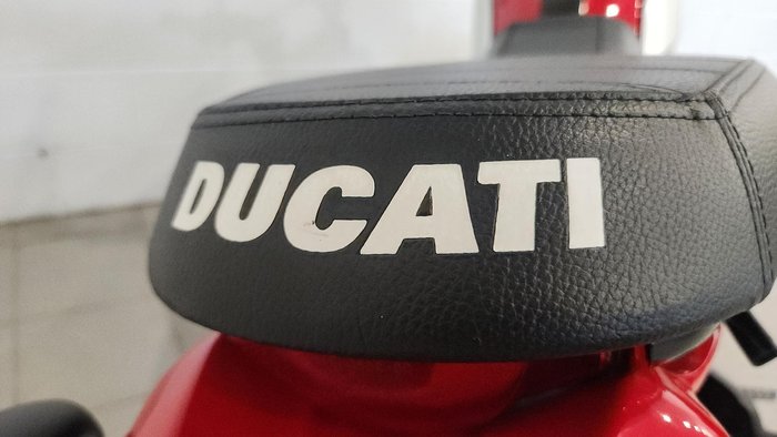 2017 Ducati Scrambler ICON Scrambler Red