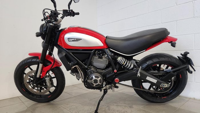 2017 Ducati Scrambler ICON Scrambler Red