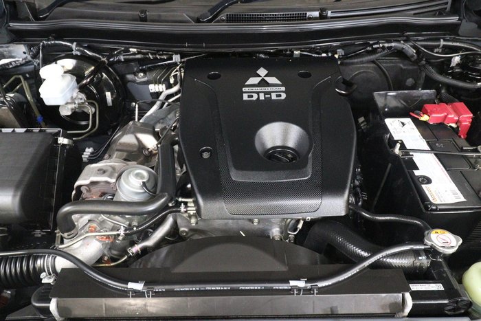 2016 Mitsubishi Pajero Sport Exceed