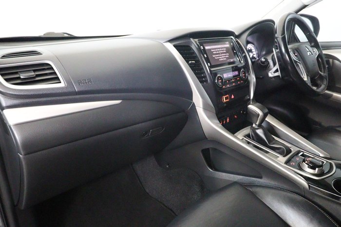 2016 Mitsubishi Pajero Sport Exceed