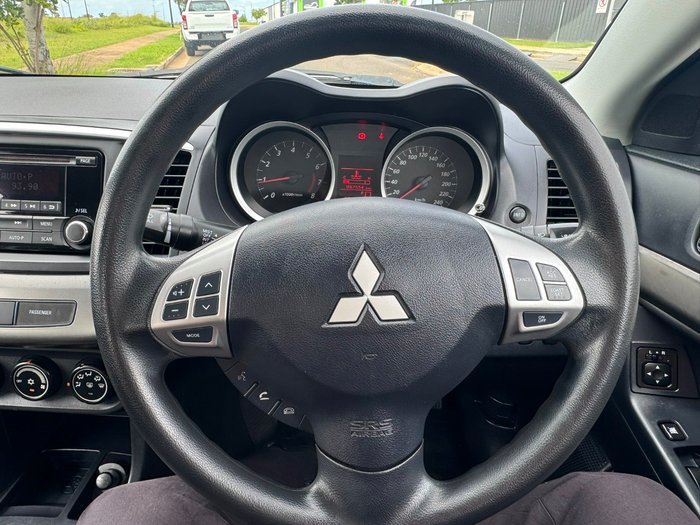 2013 Mitsubishi Lancer ES