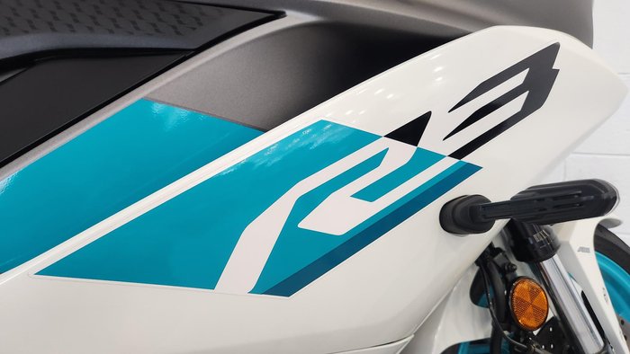 2024 Yamaha YZF-R3 R3 White