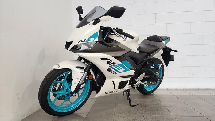 2024 Yamaha YZF-R3 R3 White