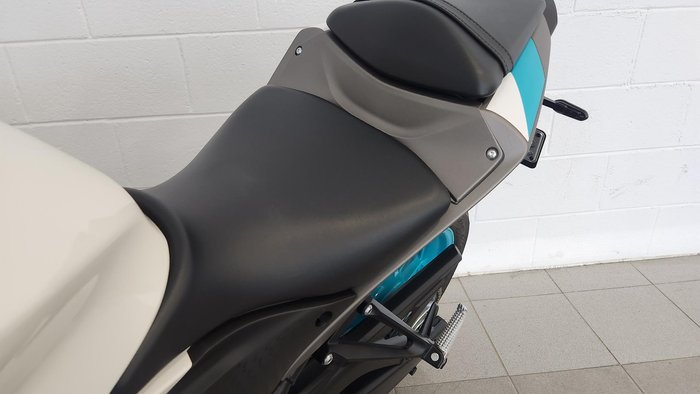 2024 Yamaha YZF-R3 R3 White