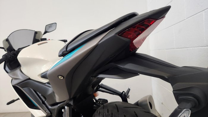 2024 Yamaha YZF-R3 R3 White