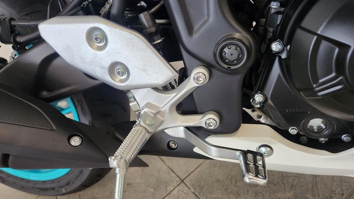 2024 Yamaha YZF-R3 R3 White