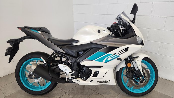2024 Yamaha YZF-R3 R3 White