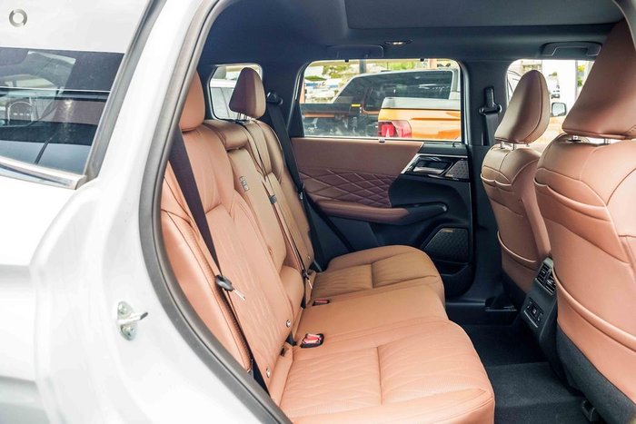 2025 Mitsubishi Outlander Exceed Tourer ZM MY25 AWD White Diamond with Black Mica Roof