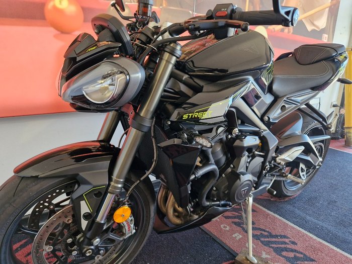 2025 Triumph 2025 Triumph 765CC Street Triple RS Black